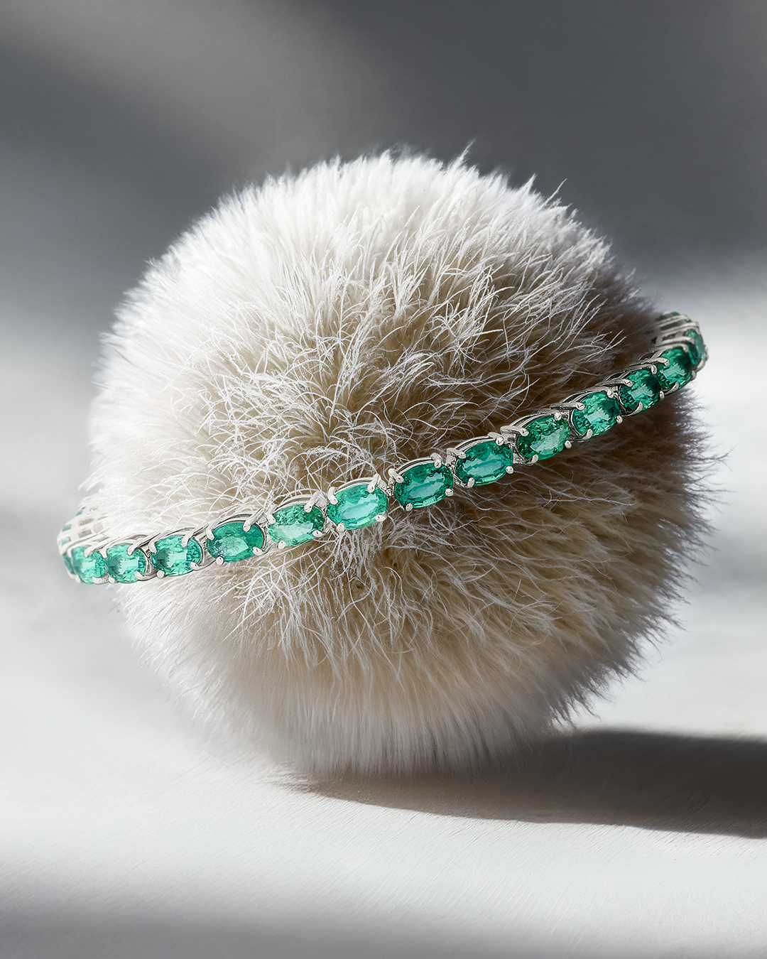 Pulseira Riviera em Esmeraldas 12cts